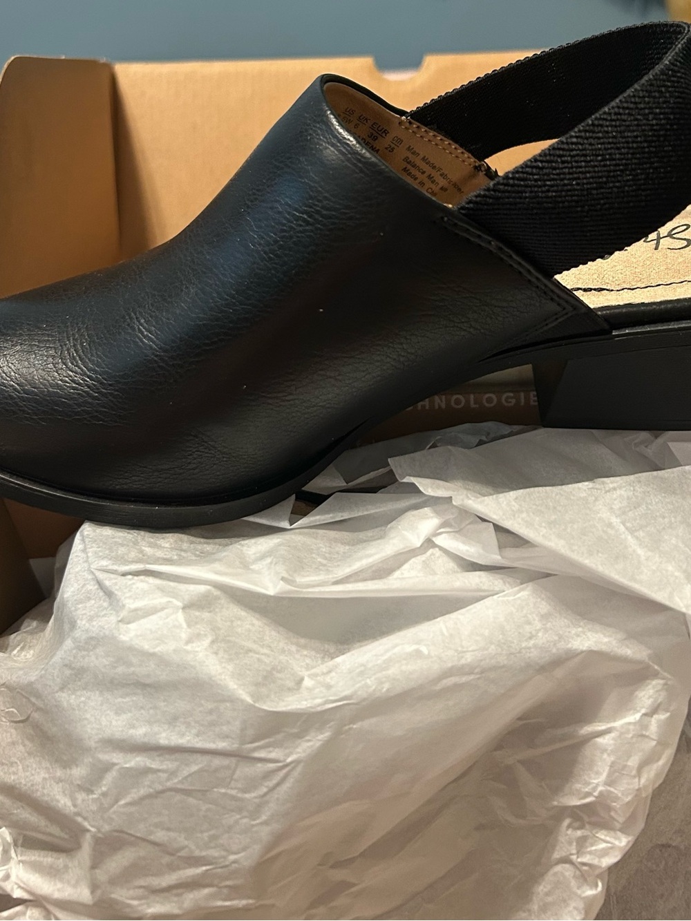 Life Stride Black Leather Slingback Mule